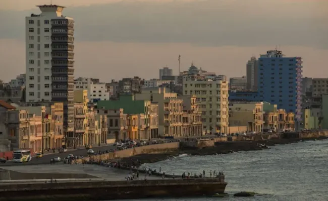 Cuba aprueba paquete de 176 reformas para dinamizar economía en medio de reforzado bloqueo de EE.UU.