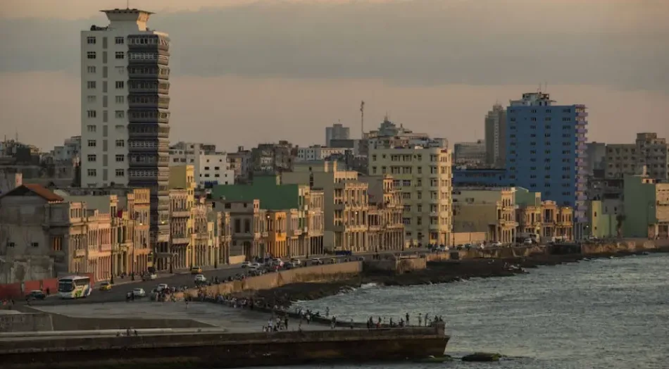 Cuba aprueba paquete de 176 reformas para dinamizar economía en medio de reforzado bloqueo de EE.UU.