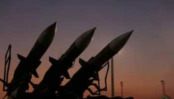 Israel lanza ataques aéreos en Irán y se escuchan más explosiones en Beirut