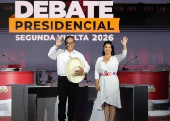 Sánchez y Fujimori confrontan propuestas en debate presidencial para segunda vuelta en Perú