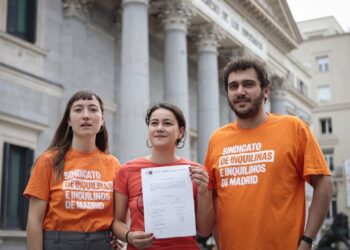 La Confederación de Sindicatos de Inquilinas exige al Gobierno a desbloquear la reforma de la Ley de Arrendamientos Urbanos que lleva dos años bloqueada en el Congreso y recuperar el Real Decreto de prórrogas