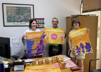 Los colectivos “Vía Libre” y “Pedalada a pedalada” llevan la campaña «Vitamina Bicicleta» a centros de salud de Alcalá para prescribir la bicicleta como aliada de la salud física y mental