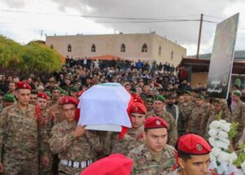 Dos soldados libaneses mueren en ataques aéreos israelíes