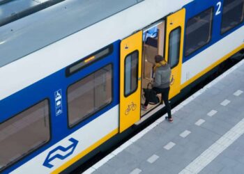 Luces y sombras del nuevo paquete europeo ferroviario sobre derechos de usuarias y usuarios: más protección en viajes estatales, cobertura insuficiente en rutas internacionales