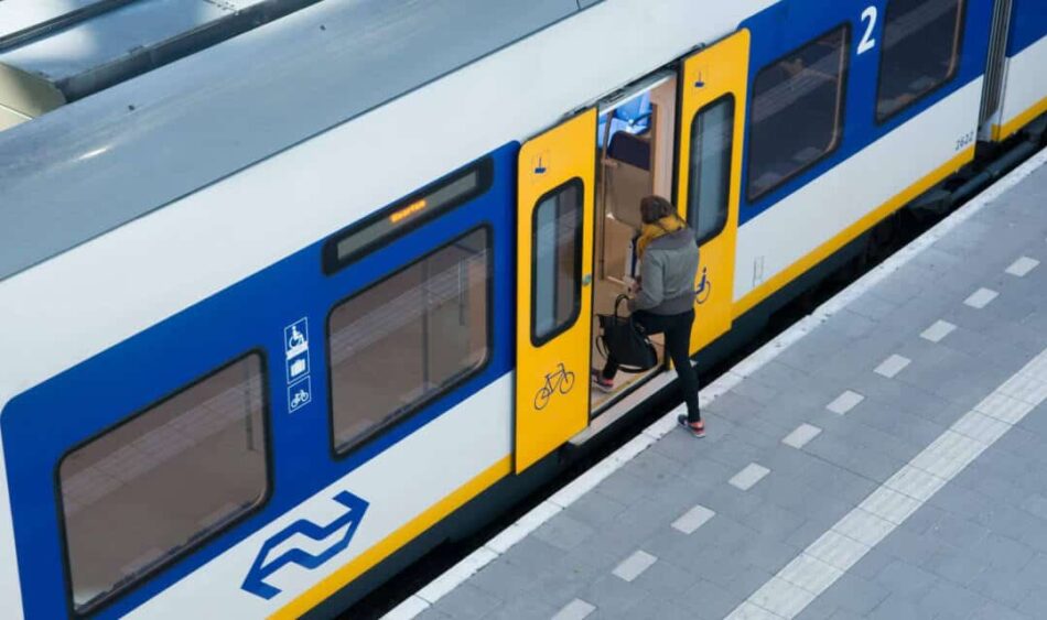 Luces y sombras del nuevo paquete europeo ferroviario sobre derechos de usuarias y usuarios: más protección en viajes estatales, cobertura insuficiente en rutas internacionales