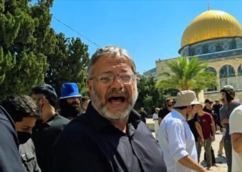 Ocho países condenan profanación israelí de la Mezquita Al-Aqsa