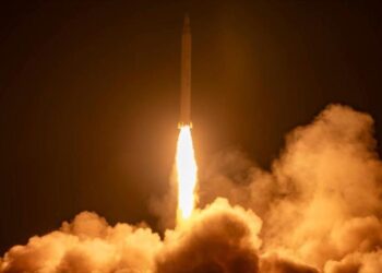 CGRI de Irán golpea objetivos y bases estadounidense en la región