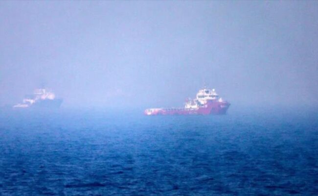 Irán ataca dos superpetroleros inducidos por EEUU a cruzar ruta minada en Ormuz