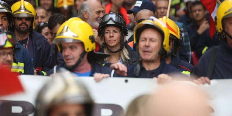 «Reclamamos la Ley Básica de Bomberos y Bomberas»