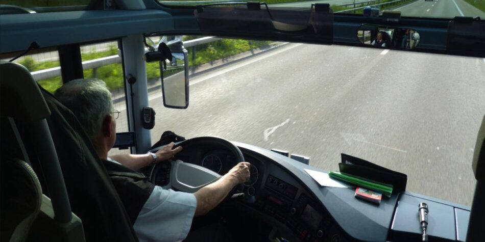 Avance significativo del procedimiento de solicitud de coeficientes reductores de las y los conductores del transporte de viajeros en autobús