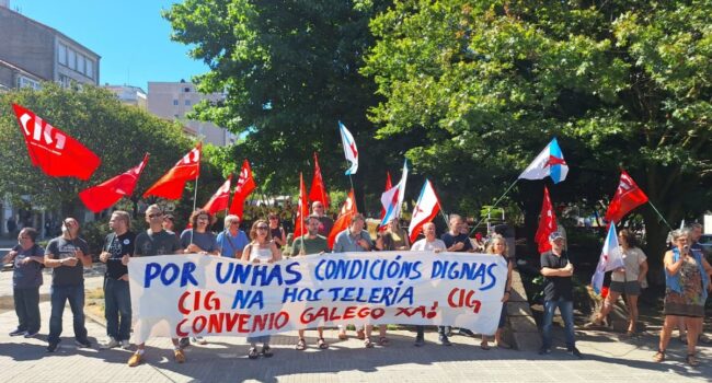 CIG-Servizos mobilízase en Compostela por condicións dignas e salarios xustos para o persoal da hostalaría