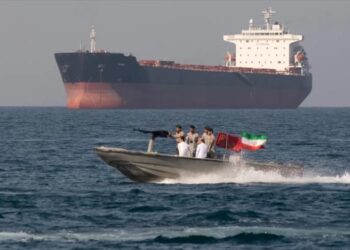 Irán a buques: Usar rutas alternativas en Ormuz tendrá graves consecuencias