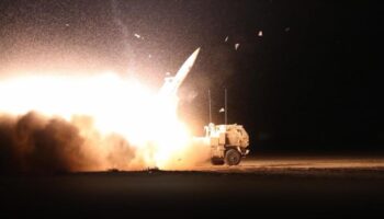 CGRI destruye centro de mando y almacenes de Quinta Flota de EEUU en Baréin