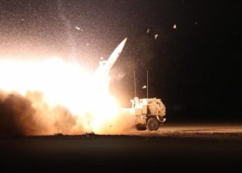 CGRI destruye centro de mando y almacenes de Quinta Flota de EEUU en Baréin