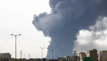 EE. UU. ataca planta de agua y silo de trigo en Irán