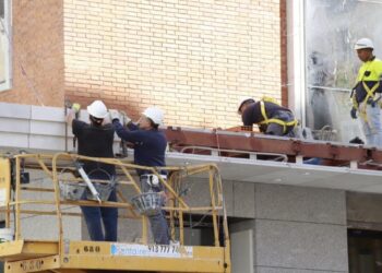 La recuperación salarial llega a las rentas bajas y medias, pero persiste el problema de bajos salarios