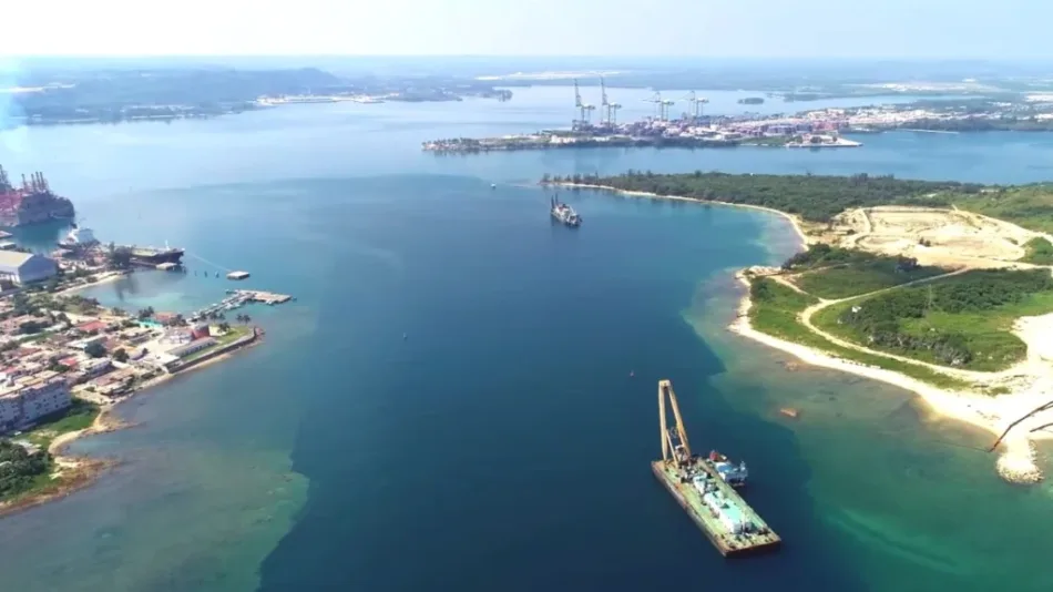 Miles de contenedores para Cuba están retenidos en el Caribe por bloqueo de EE.UU.