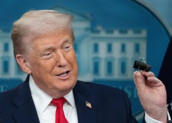 Trump ganó cientos de millones por la venta de criptomonedas