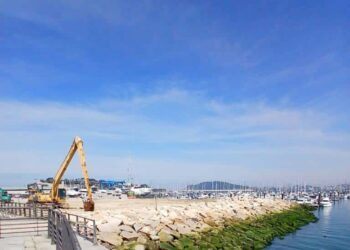 O informe `Bandeiras negras 2026´ pon o acento na restauración ecolóxica dos espazos costeiros para facer fronte á degradación e urbanización do litoral