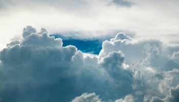 Así es cómo los eclipses alteran la intensidad del viento, la temperatura y la formación de las nubes