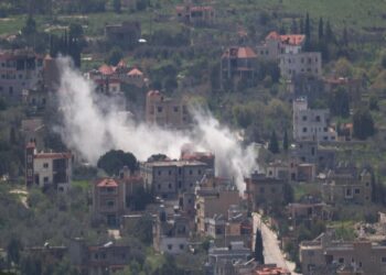 Israel intensifica ataques y acciones destructivas en sur del Líbano