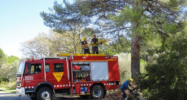 Els Bombers/es de la Generalitat deixen de suplir voluntàriament les mancances estructurals del servei durant la campanya forestal
