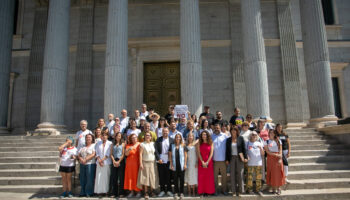 50 diputados apoyan la Proposición de Ley que retoma la ILP «No Es Mi Cultura» registrada esta mañana