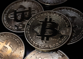 DAC8 ya está en marcha: esto es lo que Hacienda sabe ahora de los inversores en criptomonedas