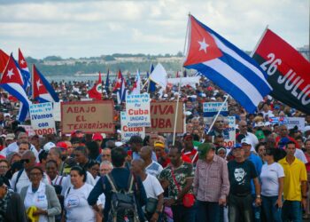 Contra Cuba y todos los que no se someten