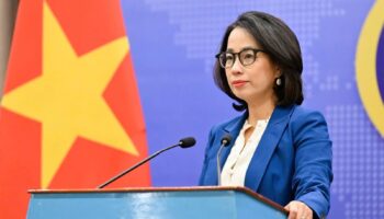 Rescatan con vida 45 de 62 personas de barco hundido vietnamita