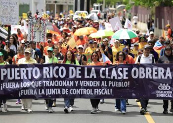 Una marcha con miles de participantes reclama la independencia en Puerto Rico