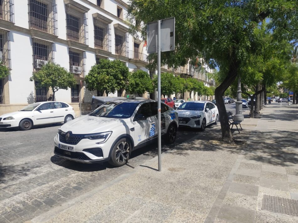 IU Jerez exige al Gobierno Local del PP que legisle para proteger el servico público del taxi frente al inminente desembarco de Cabify
