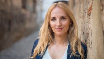 Aïda Llauradó se suma a la flotilla solidària ‘Rumbo a Cuba’ per portar energia solar i material sanitari a un hospital pediàtric de l’Havana