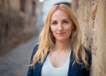 Aïda Llauradó se suma a la flotilla solidària ‘Rumbo a Cuba’ per portar energia solar i material sanitari a un hospital pediàtric de l’Havana
