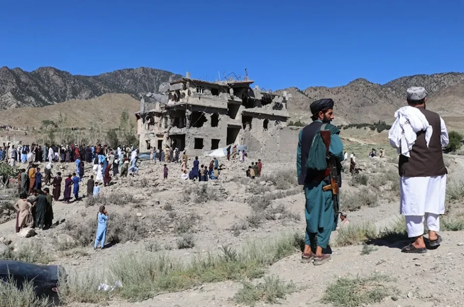 Fuerzas afganas atacan posiciones de Daesh dentro de Pakistán