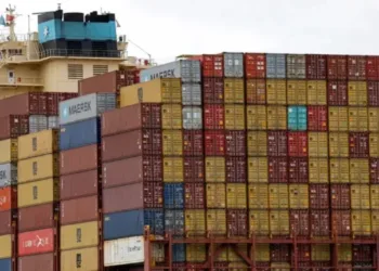 EE.UU. impone aranceles del 50% a Canadá por «discriminación» contra sus exportaciones