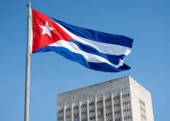 Denuncian que EE.UU. simula estar “temblando de miedo” ante Cuba para justificar agresión