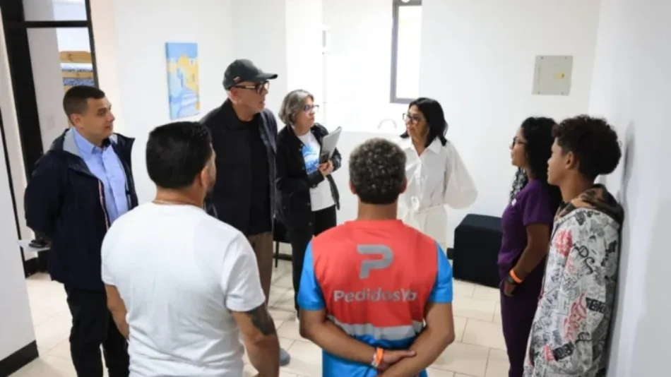 Presidenta (E) Delcy Rodríguez entrega primeras 240 viviendas a familias afectadas por sismos