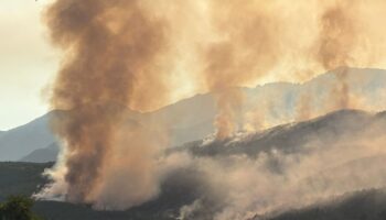 El incendio de Ávila ya es el más devastador de la historia de España: 55.000 hectáreas calcinadas y un nuevo escenario de fuego imparable impuesto por el cambio climático