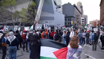 Condena en EE. UU. a activistas pro-palestinos por bloquear un puente