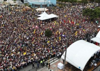 Petro: «El pueblo de Colombia eligió como presidente a Iván Cepeda»