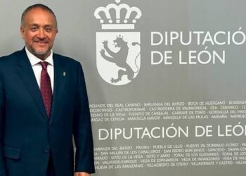 El PCE llama incoherente a Courel por apostar el turismo mientras impulsa la industria militar
