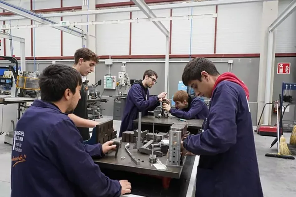 Sindicato STEM, sobre la situación de la FP; «Hundiendo el barco de la formación profesional»