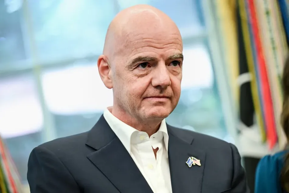 Eurodiputados piden investigar a Infantino por presunta injerencia de Trump