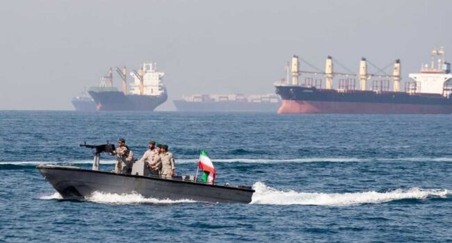 Irán exige reconocer su marco jurídico para reabrir estrecho de Ormuz