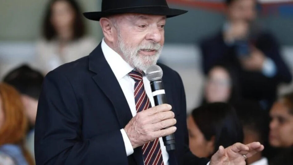 Lula perfila una campaña basada en el balance de dos modelos