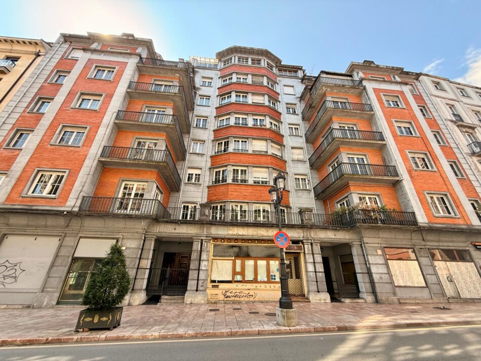 Somos Asturies reclama que las viviendas vacías de la Seguridad Social pasen al parque público y no acaben en manos de fondos de inversión