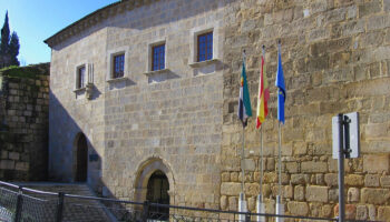 En medio de una ola de calor histórica, la Junta de Extremadura sigue sin desarrollar el llamado «permiso climático»  