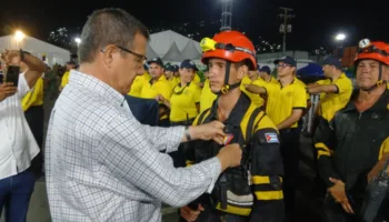 Brigada cubana es reconocida en Venezuela por sus labores de rescate tras el sismo