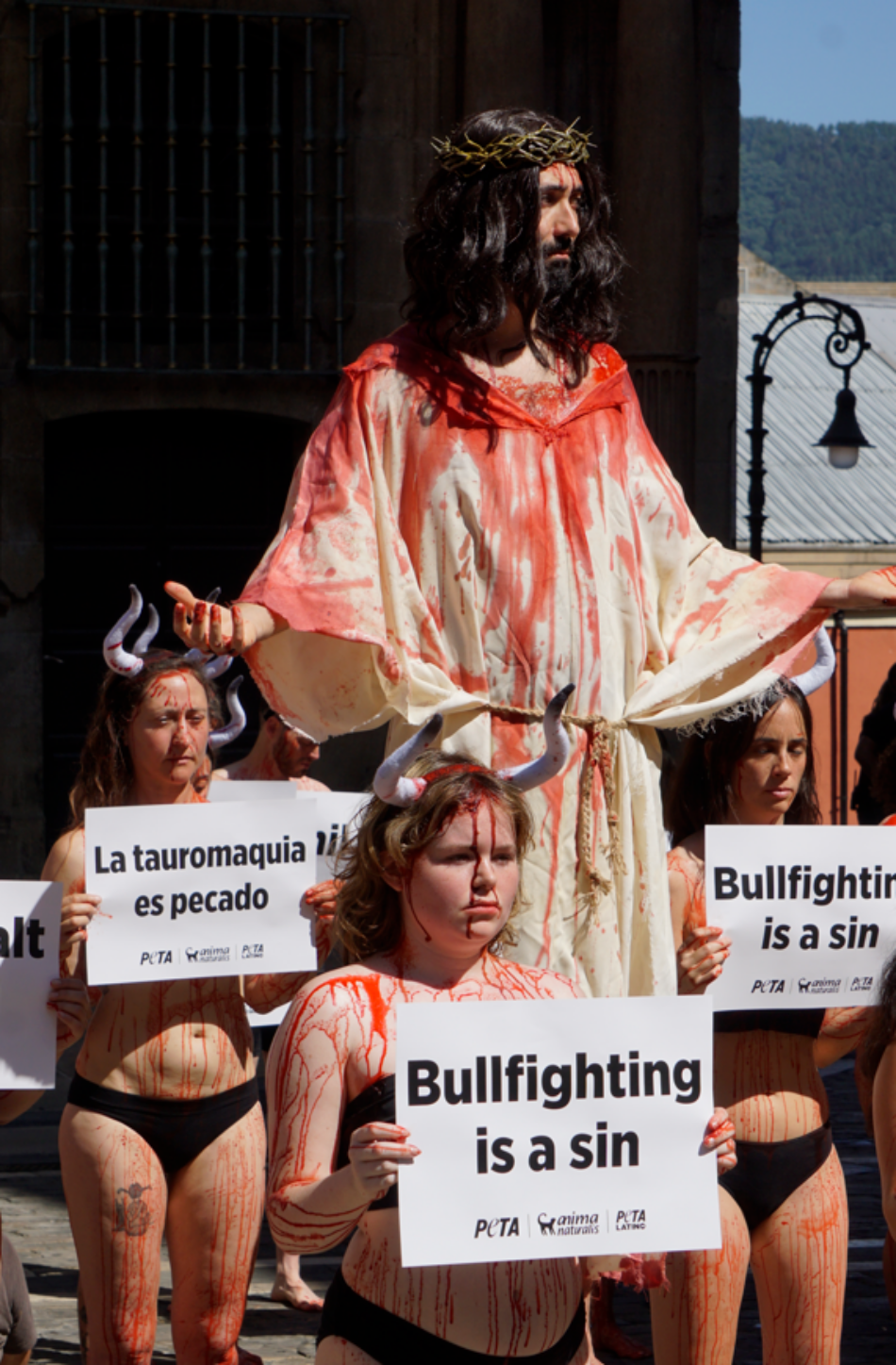 Mensaje de “Jesús” a la Iglesia Católica: Corten los lazos con la cruel tauromaquia